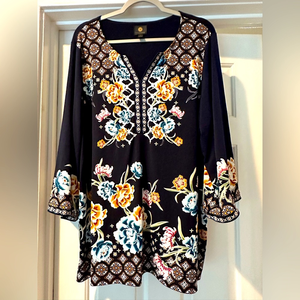 JM Collection Floral V-Neck Tunic, Size 2X EUC